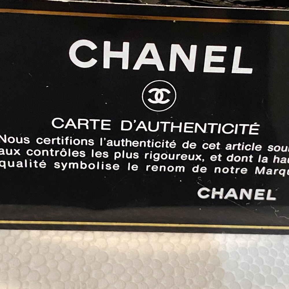 Authentic Chanel CC Black Patent Leather Gold  Medallion Tote Bag. Excellent - Picture 7 of 16